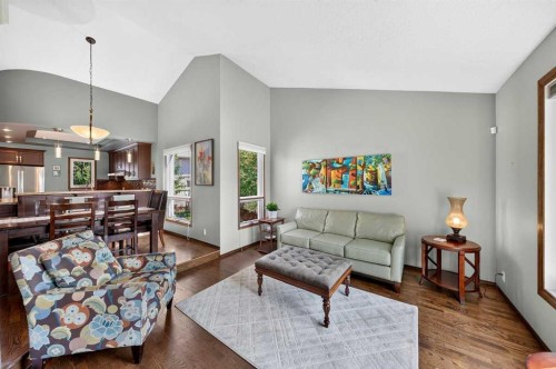 31 Scenic Cove Place Nw, Calgary, AB - Indoor Photo Showing Living Room