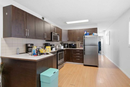 196 Gordon Drive Sw, Calgary, AB - Indoor Photo Showing Kitchen