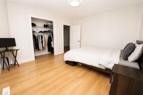 250257 Conrich Road, Rural Rocky View County, AB - Indoor Photo Showing Bedroom
