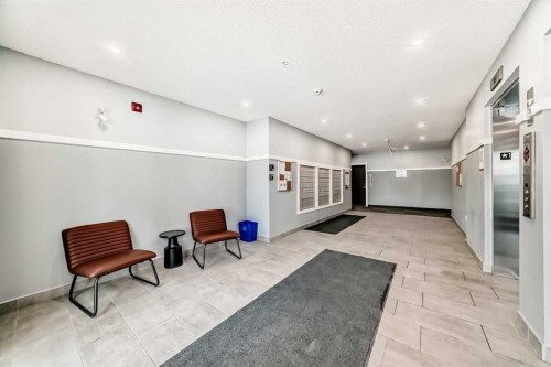 4414-550 Belmont Street Sw, Calgary, AB - Indoor Photo Showing Other Room