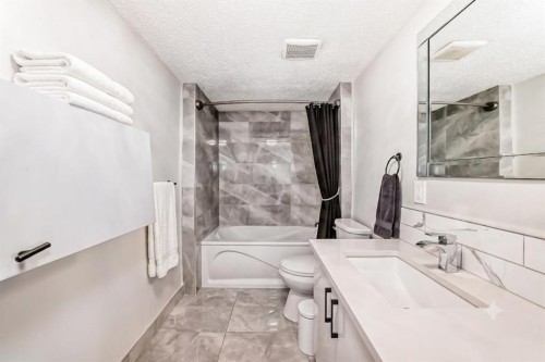 382 Cove Road, Chestermere, AB - Indoor Photo Showing Bathroom