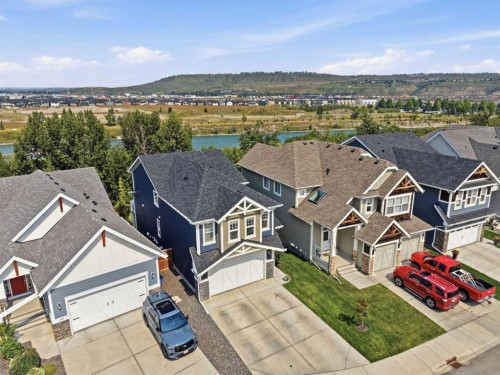 190 Riviera View, Cochrane, AB - Outdoor