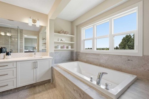 190 Riviera View, Cochrane, AB - Indoor Photo Showing Bathroom