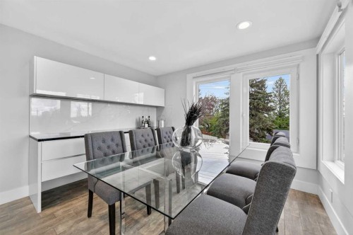 11 Selkirk Drive Sw, Calgary, AB - Indoor
