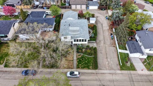 11 Selkirk Drive Sw, Calgary, AB - Outdoor With Deck Patio Veranda