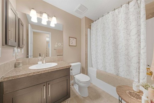 219 Auburn Springs Close Se, Calgary, AB - Indoor Photo Showing Bathroom