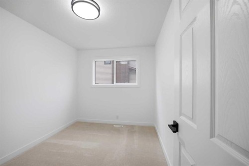 300 Edgehill Drive Nw, Calgary, AB - Indoor Photo Showing Other Room