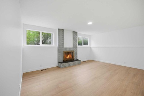 300 Edgehill Drive Nw, Calgary, AB - Indoor With Fireplace