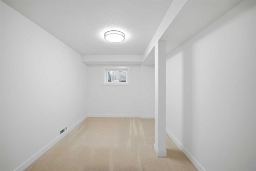 300 Edgehill Drive Nw, Calgary, AB - Indoor Photo Showing Other Room