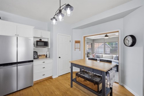 6103 58 Street, Olds, AB - Indoor Photo Showing Kitchen