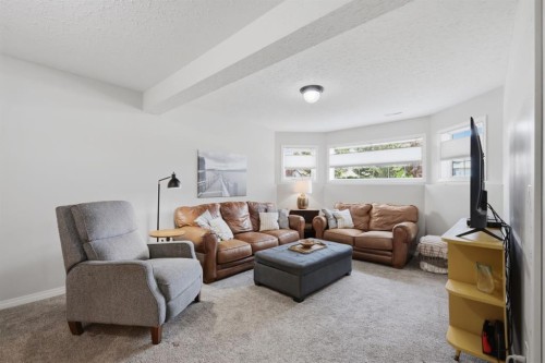 6103 58 Street, Olds, AB - Indoor Photo Showing Living Room