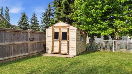 6103 58 Street, Olds, AB - Outdoor