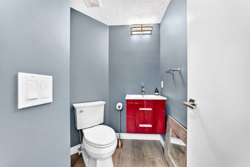 708 Tuscany Drive Nw, Calgary, AB - Indoor Photo Showing Bathroom
