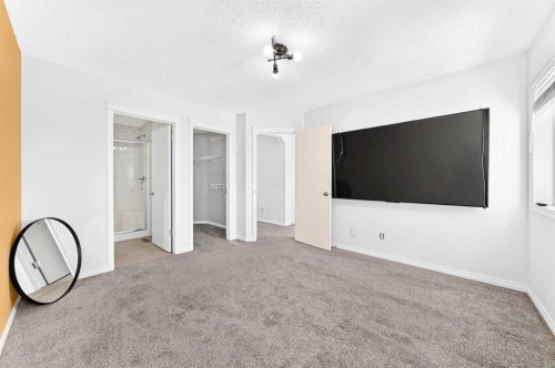 708 Tuscany Drive Nw, Calgary, AB - Indoor Photo Showing Other Room