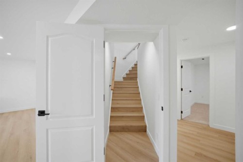 47 Citadel Ridge Close Nw, Calgary, AB - Indoor Photo Showing Other Room