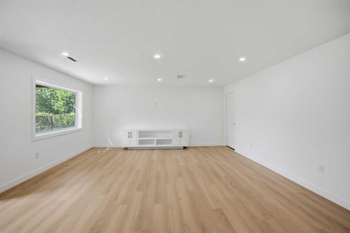47 Citadel Ridge Close Nw, Calgary, AB - Indoor Photo Showing Other Room