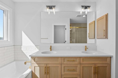 149 Creekside Street Sw, Calgary, AB - Indoor Photo Showing Bathroom