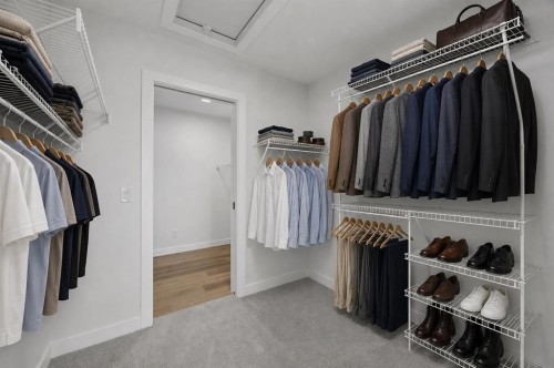 149 Creekside Street Sw, Calgary, AB - Indoor With Storage