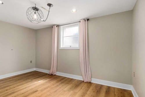 119 Coleridge Road Nw, Calgary, AB - Indoor Photo Showing Other Room