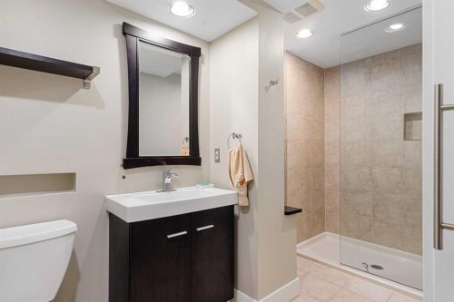 119 Coleridge Road Nw, Calgary, AB - Indoor Photo Showing Bathroom