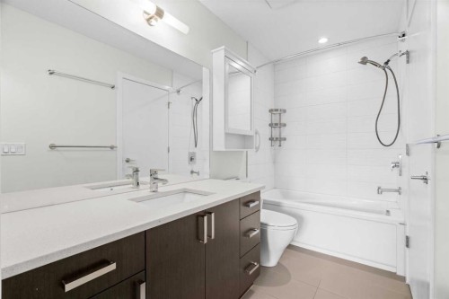 411-28 Auburn Bay Link Se, Calgary, AB - Indoor Photo Showing Bathroom