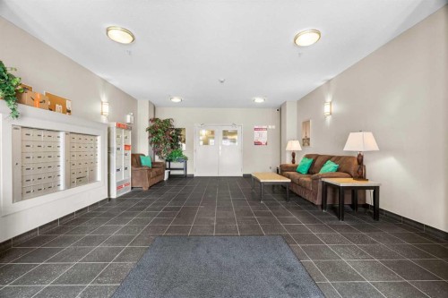 411-28 Auburn Bay Link Se, Calgary, AB - Indoor Photo Showing Other Room