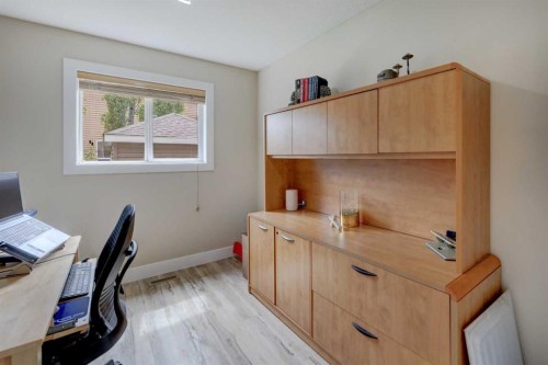 8 Canoe Road Sw, Airdrie, AB - Indoor Photo Showing Office