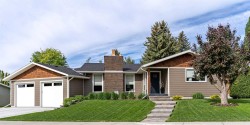 260 Parkview Place SE Calgary, AB T2J 4W6