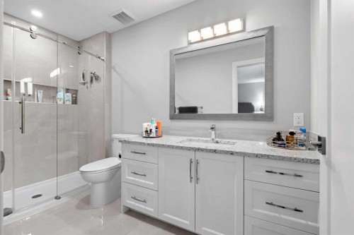 260 Parkview Place Se, Calgary, AB - Indoor Photo Showing Bathroom