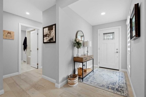 260 Parkview Place Se, Calgary, AB - Indoor Photo Showing Other Room