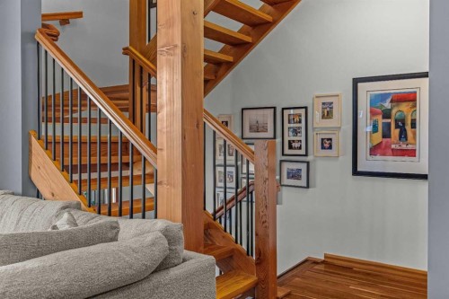 8-511 6Th Avenue, Canmore, AB - Indoor Photo Showing Other Room