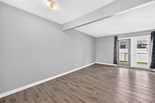 383 Georgian Villas Ne, Calgary, AB - Indoor Photo Showing Other Room