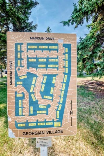 383 Georgian Villas Ne, Calgary, AB -  With View