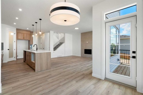 331 Rivercrest Road, Cochrane, AB - Indoor Photo Showing Kitchen