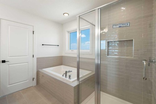 331 Rivercrest Road, Cochrane, AB - Indoor Photo Showing Bathroom