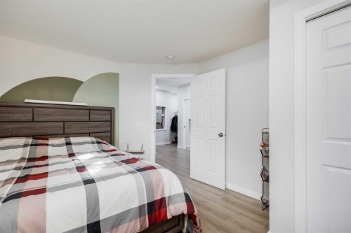 738 Carriage Lane Drive, Carstairs, AB - Indoor Photo Showing Bedroom