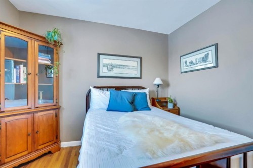250077 Range Road 261 Road, Rural Wheatland County, AB - Indoor Photo Showing Bedroom