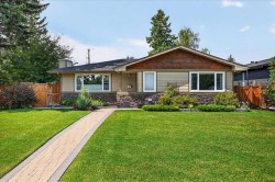 10807 Mapleshire Crescent SE Calgary, AB T2J 1Z1