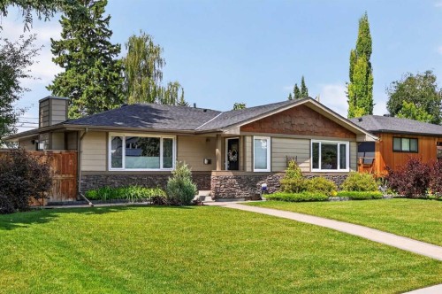 10807 Mapleshire Crescent Se, Calgary, AB - Outdoor With Facade