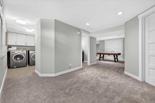 10807 Mapleshire Crescent Se, Calgary, AB - Indoor Photo Showing Laundry Room