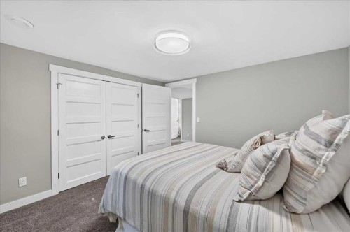 10807 Mapleshire Crescent Se, Calgary, AB - Indoor Photo Showing Bedroom
