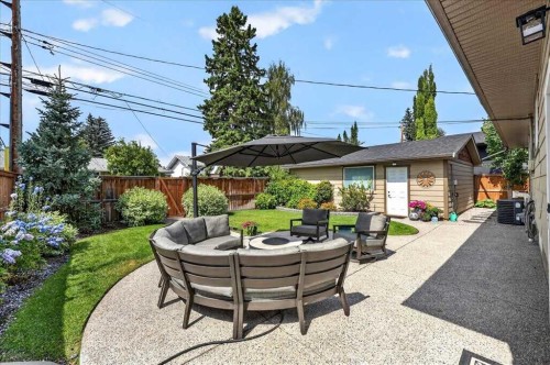 10807 Mapleshire Crescent Se, Calgary, AB - Outdoor