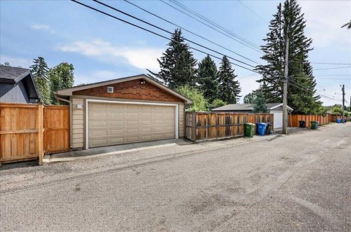 10807 Mapleshire Crescent Se, Calgary, AB - Outdoor