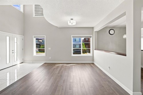 11 Savanna Villas Ne, Calgary, AB - Indoor Photo Showing Other Room