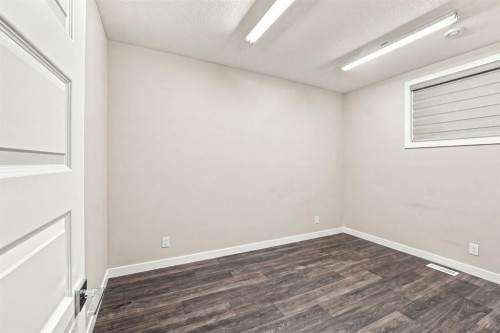 11 Savanna Villas Ne, Calgary, AB - Indoor Photo Showing Other Room