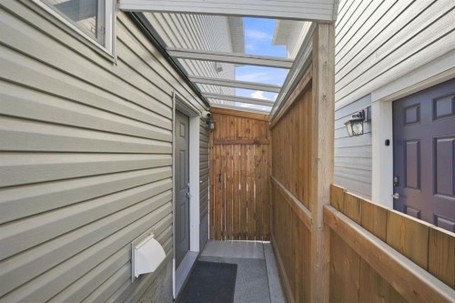 11 Savanna Villas Ne, Calgary, AB - Outdoor With Exterior