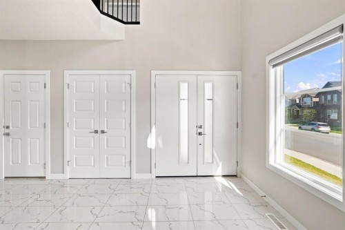 11 Savanna Villas Ne, Calgary, AB - Indoor Photo Showing Other Room