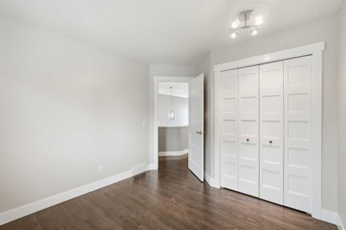 606 Schubert Place Nw, Calgary, AB - Indoor Photo Showing Other Room