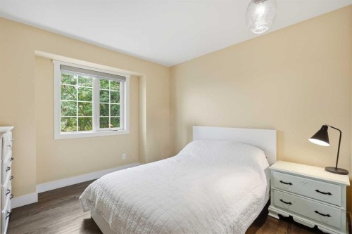 606 Schubert Place Nw, Calgary, AB - Indoor Photo Showing Bedroom