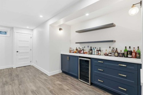 606 Schubert Place Nw, Calgary, AB - Indoor Photo Showing Other Room